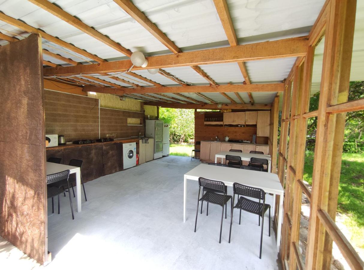 V Gostiakh U Maii Gagry Exterior photo
