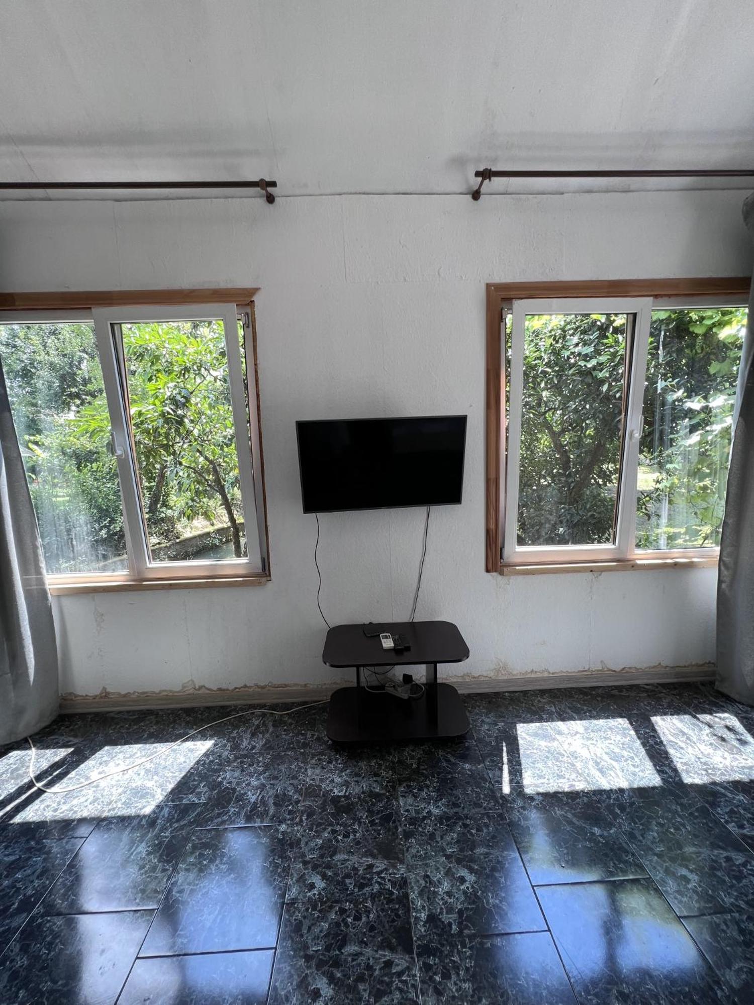 V Gostiakh U Maii Gagry Exterior photo
